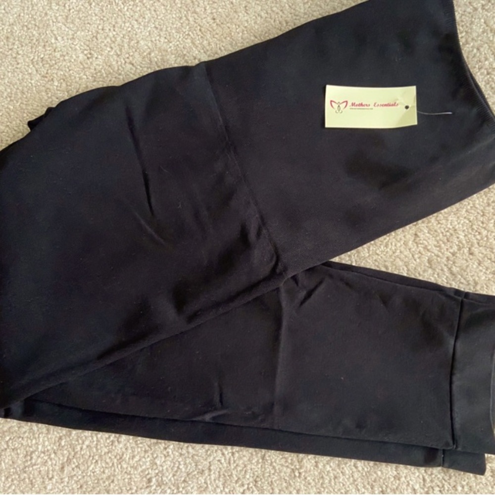 Mothers Essentials’ Compression Leggings